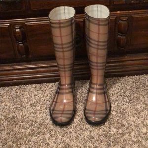 burberry boots